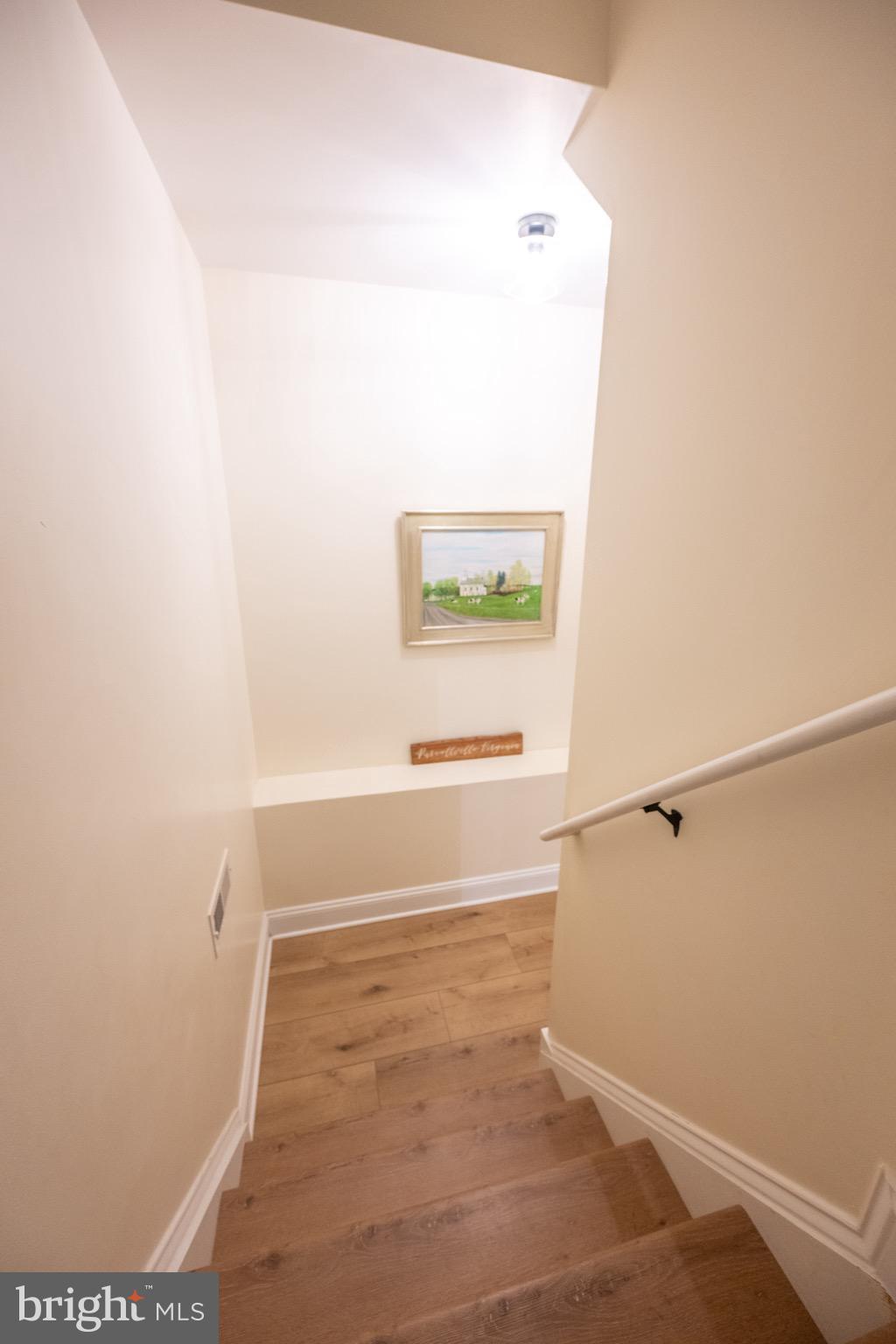 VILLAGE CASE - Residential