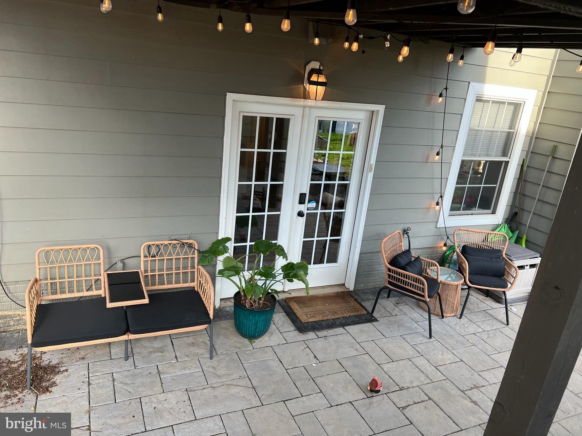 VILLAGE CASE - Residential