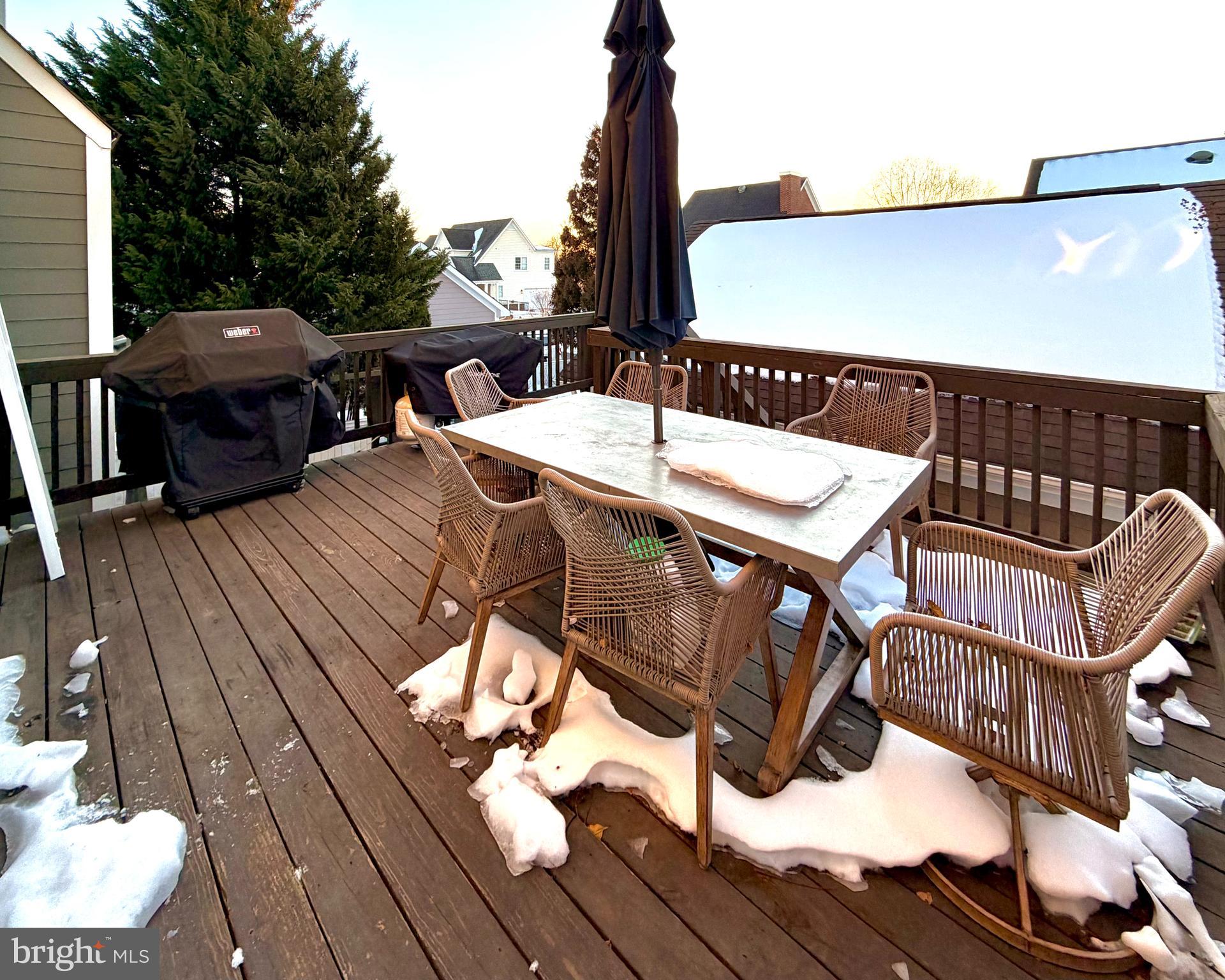 VILLAGE CASE - Residential