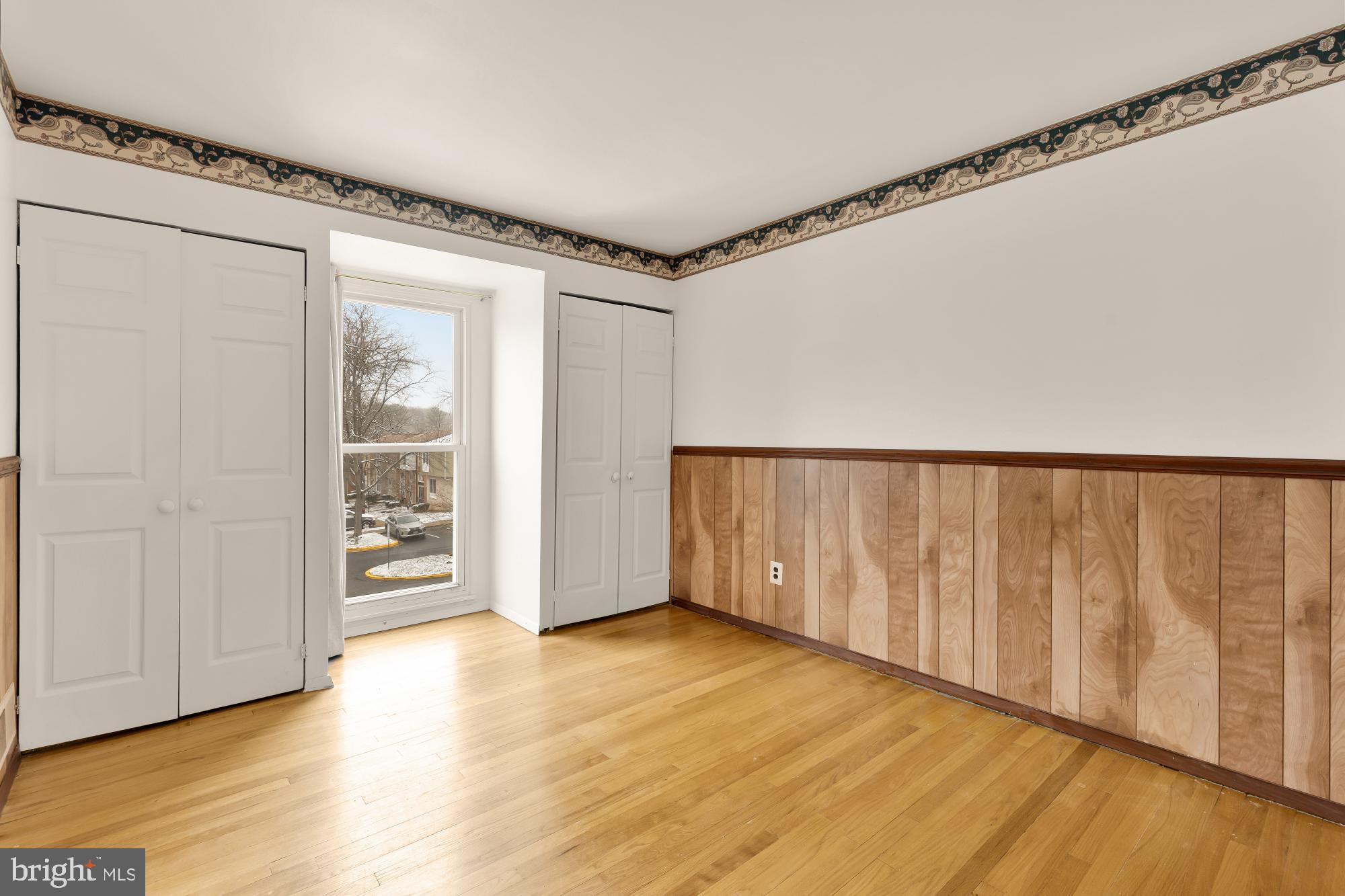 ROCKVILLE - Residential