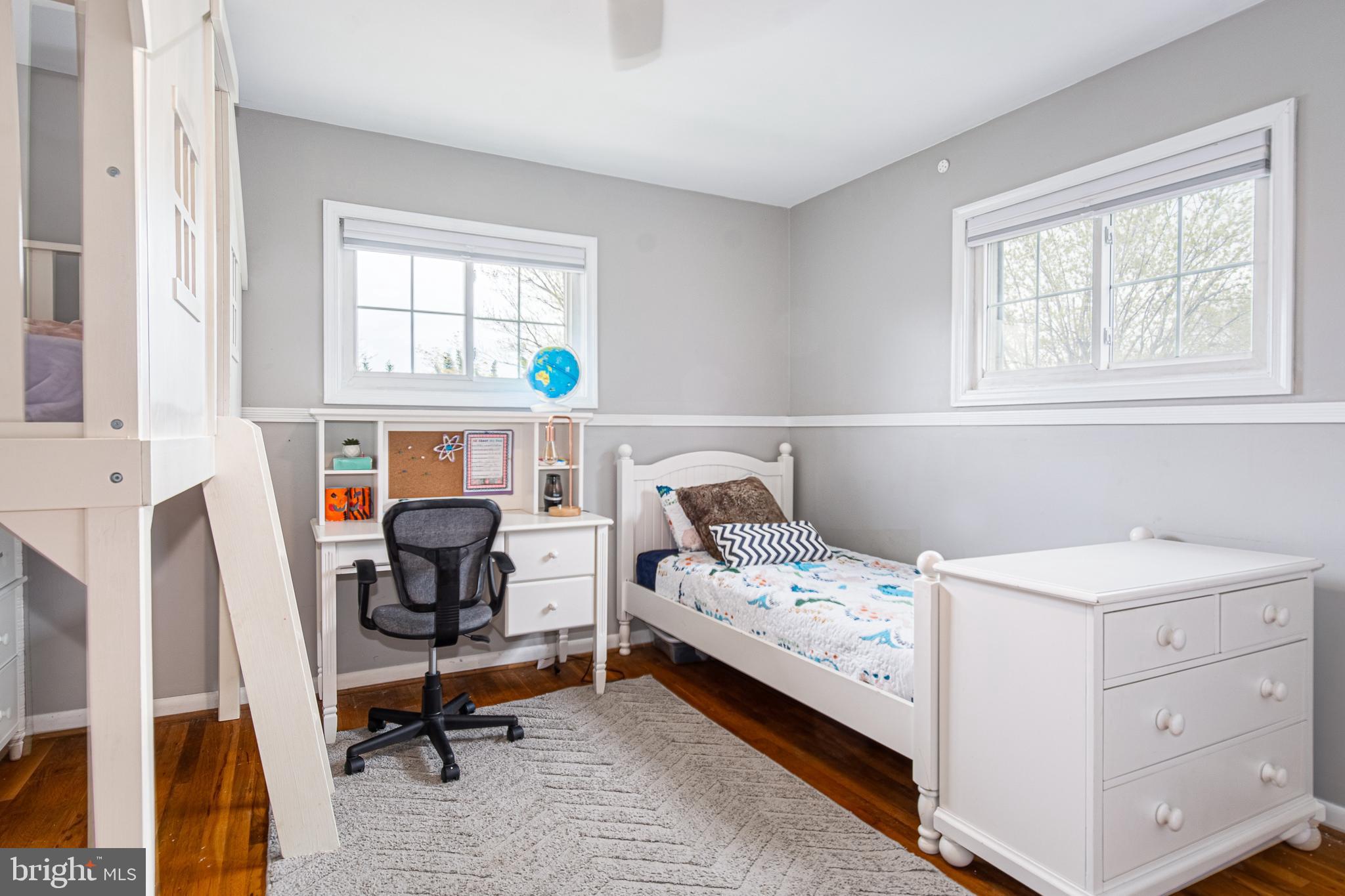 YORK MANOR - Residential