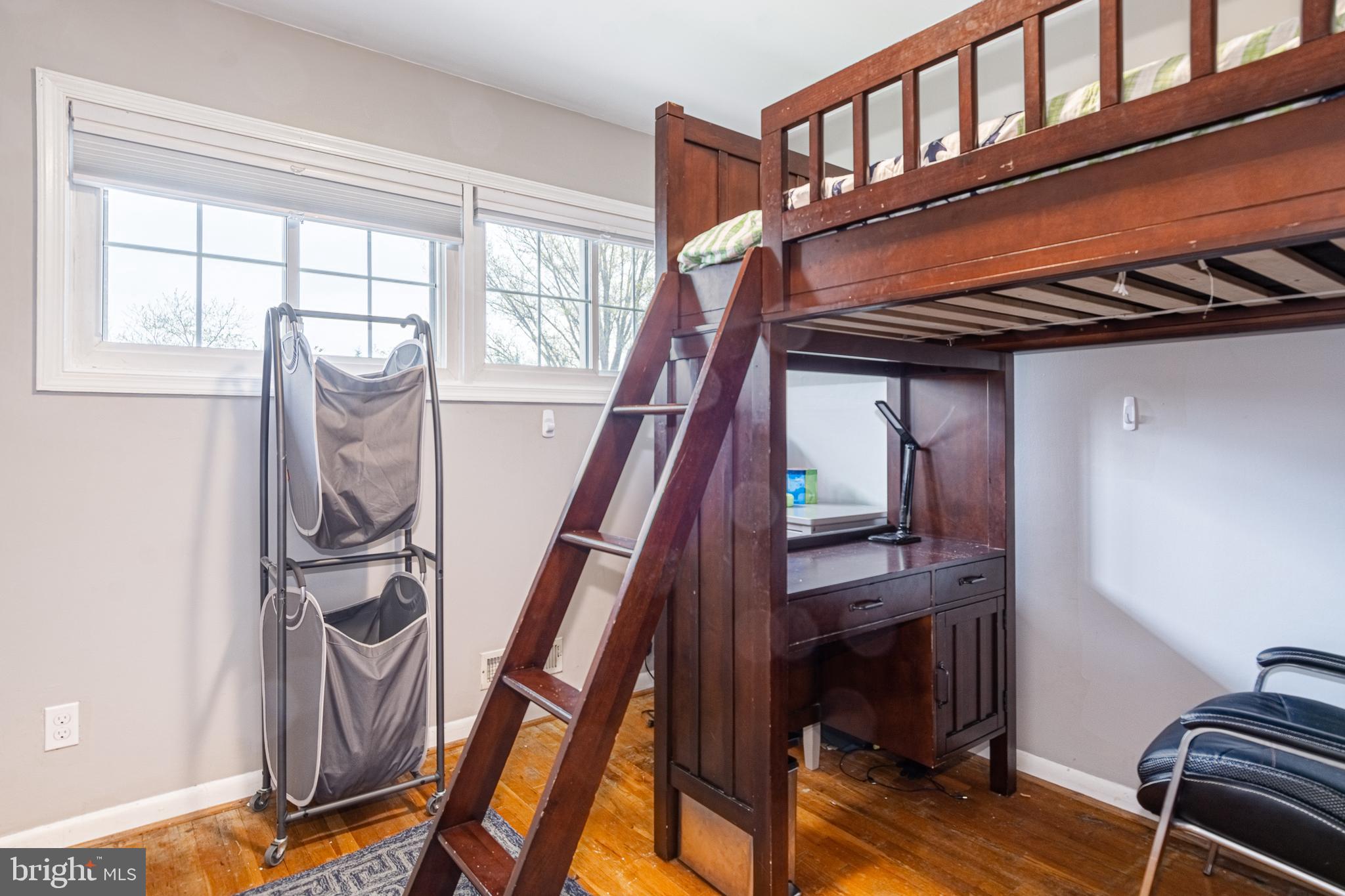 YORK MANOR - Residential