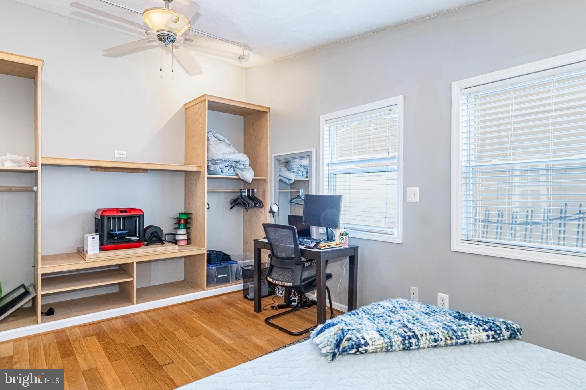 YORK MANOR - Residential