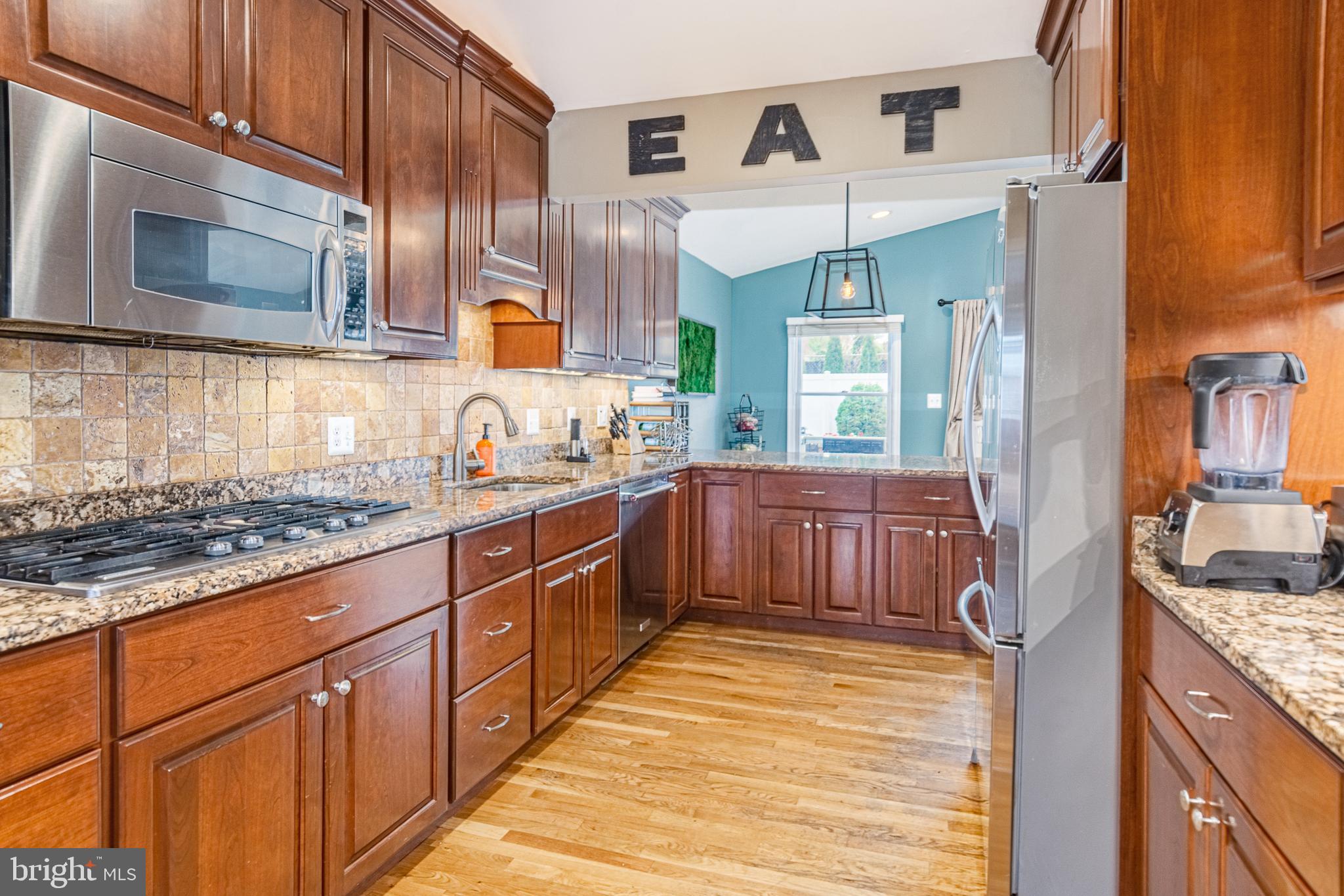 YORK MANOR - Residential