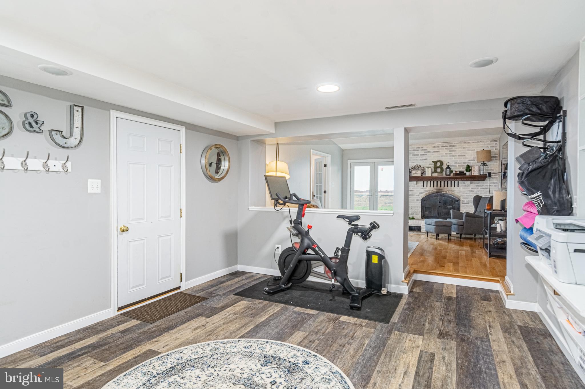 YORK MANOR - Residential