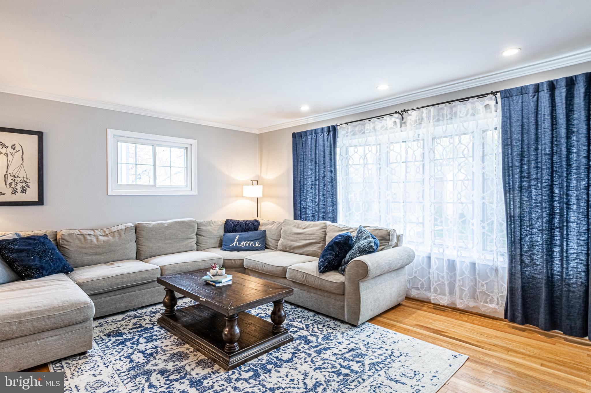 YORK MANOR - Residential