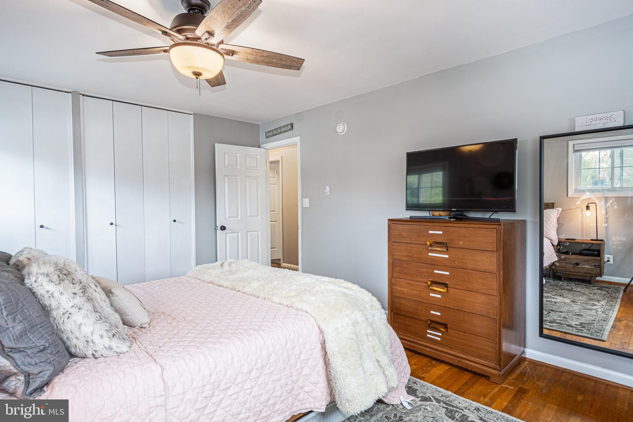 YORK MANOR - Residential