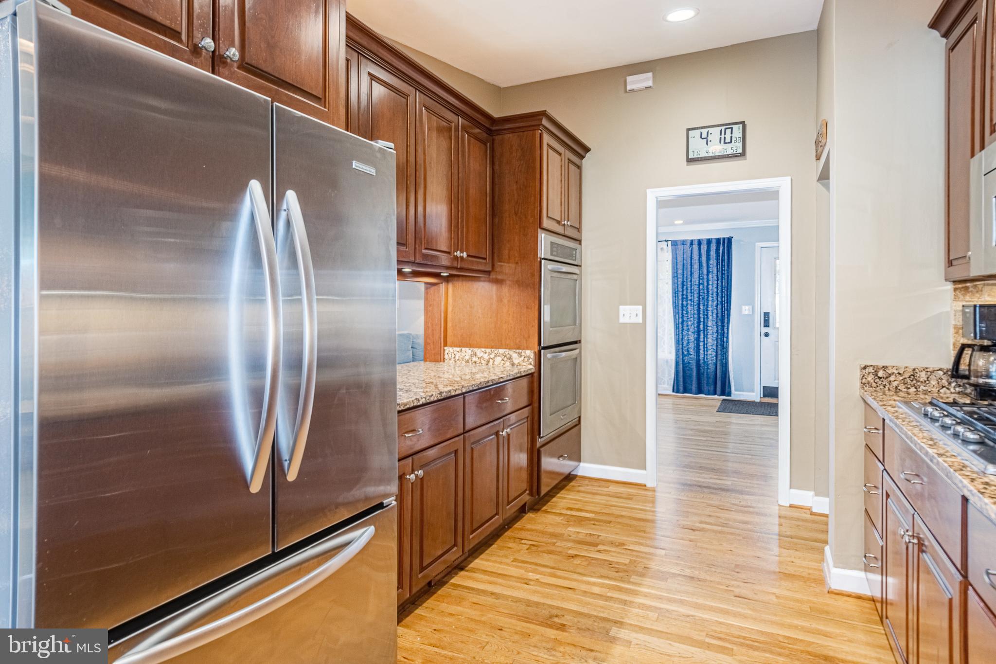 YORK MANOR - Residential