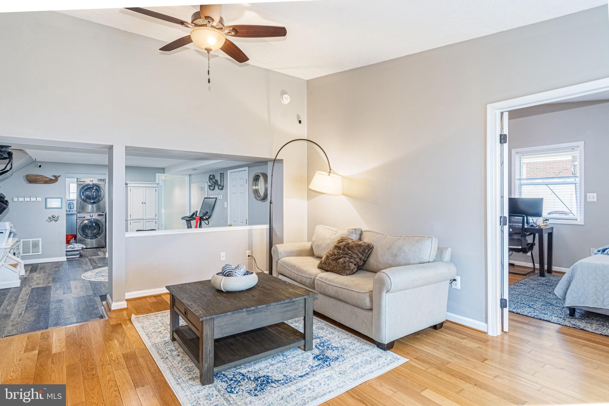 YORK MANOR - Residential