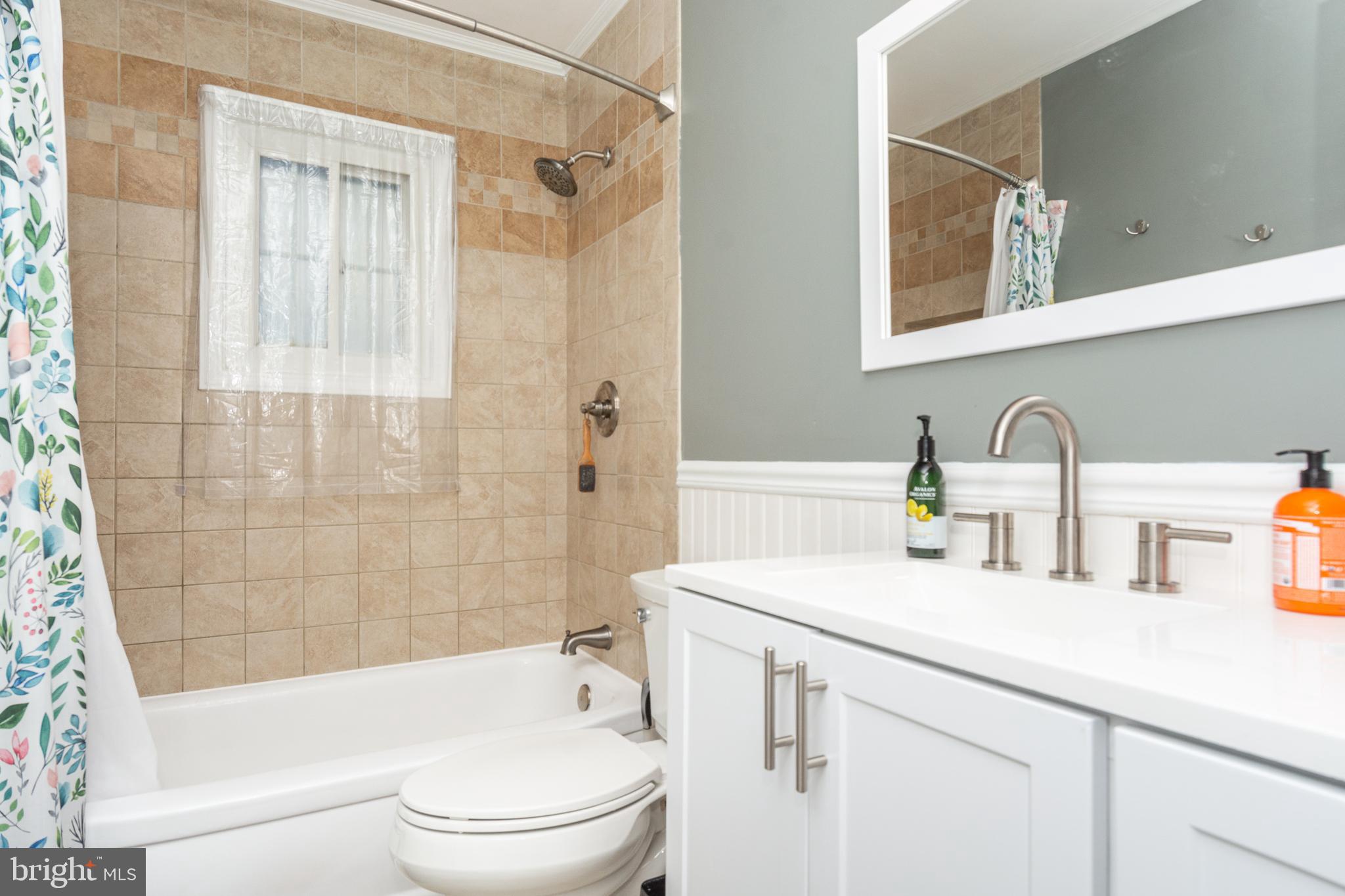 YORK MANOR - Residential