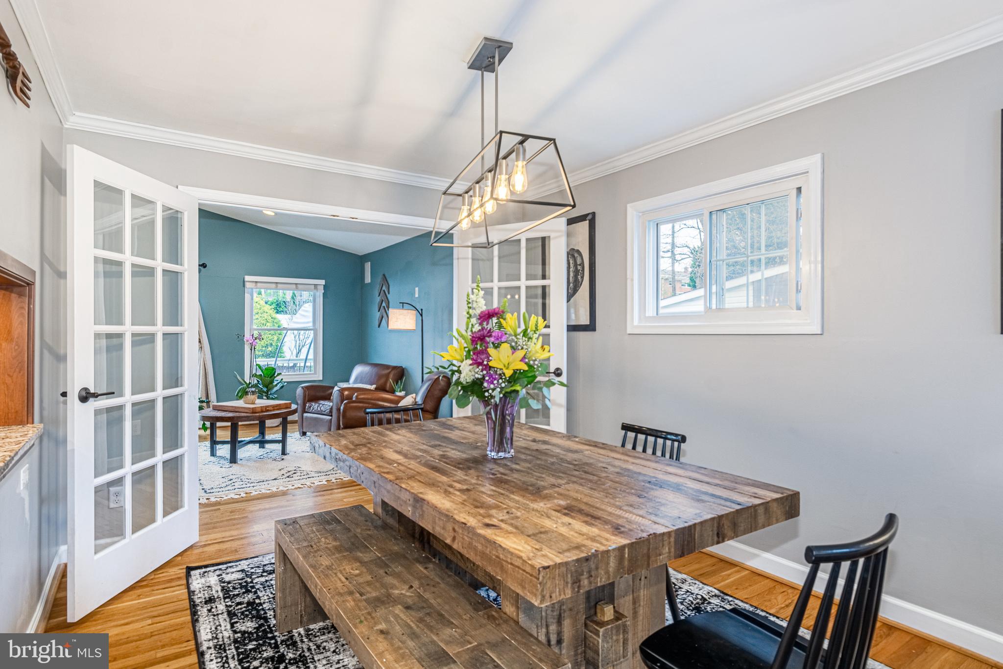 YORK MANOR - Residential