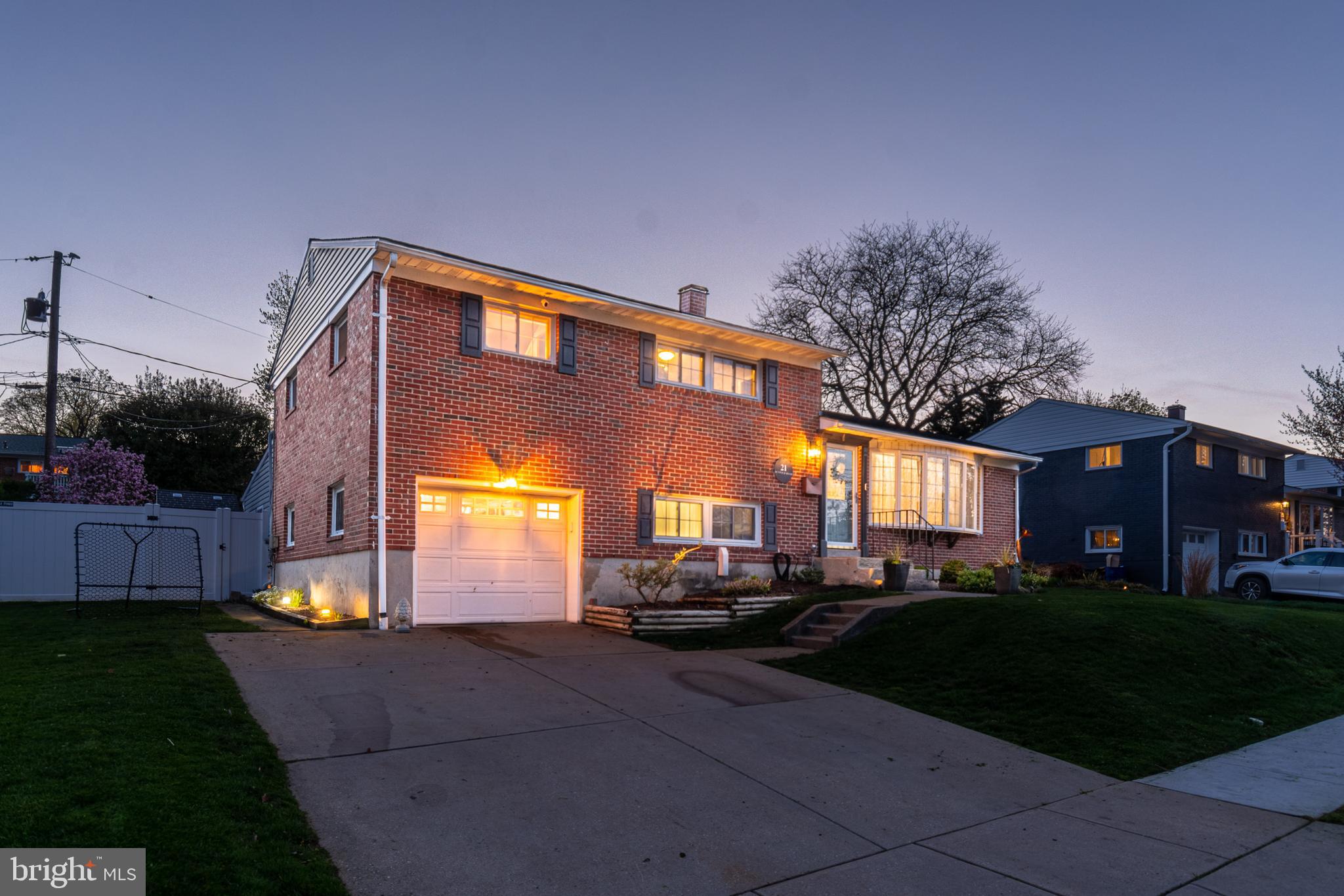 YORK MANOR - Residential