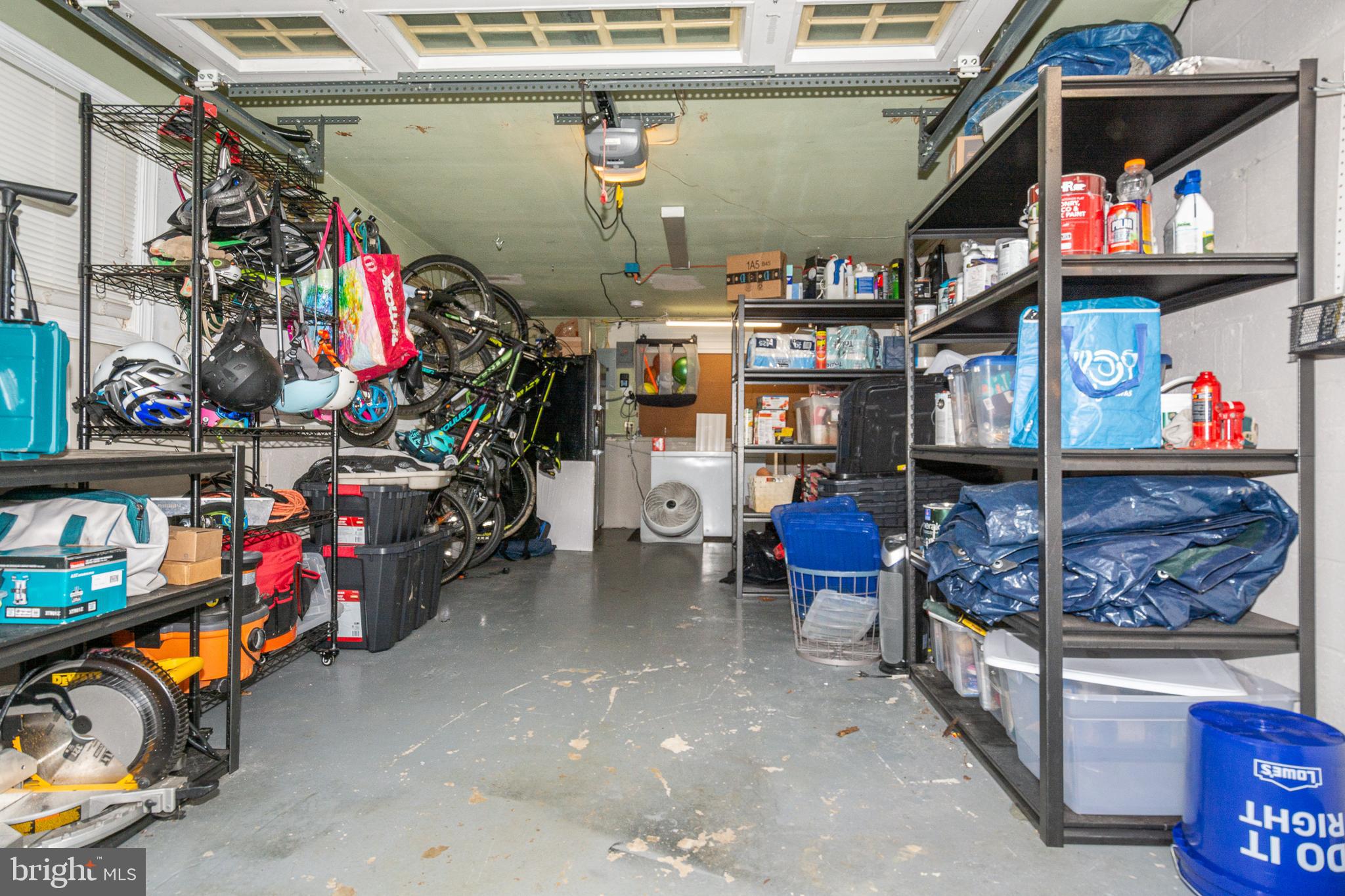 YORK MANOR - Residential