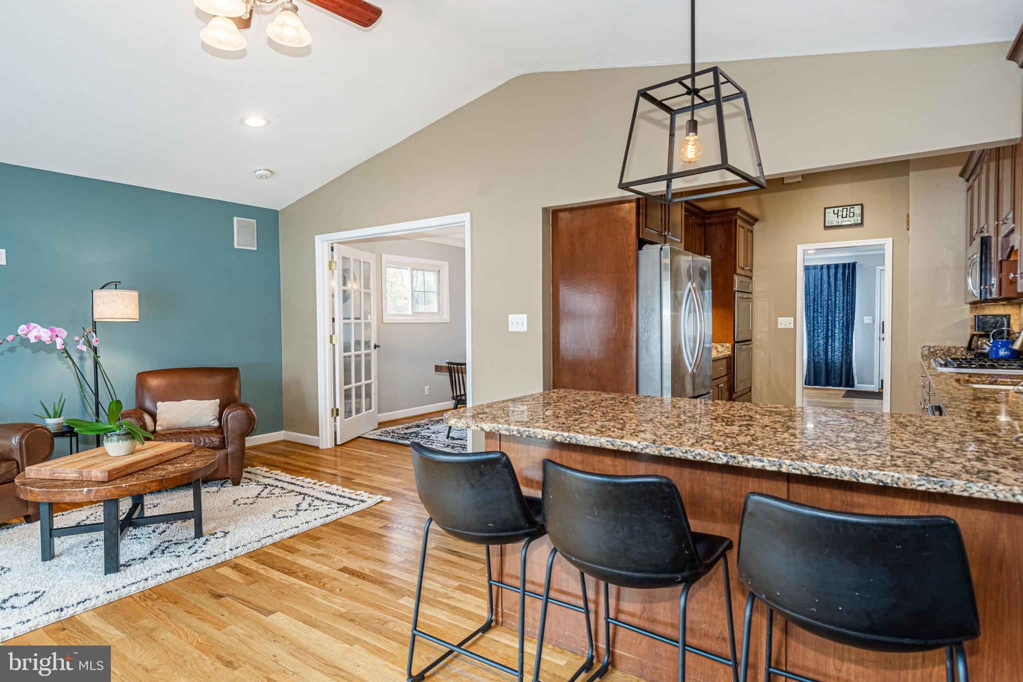 YORK MANOR - Residential