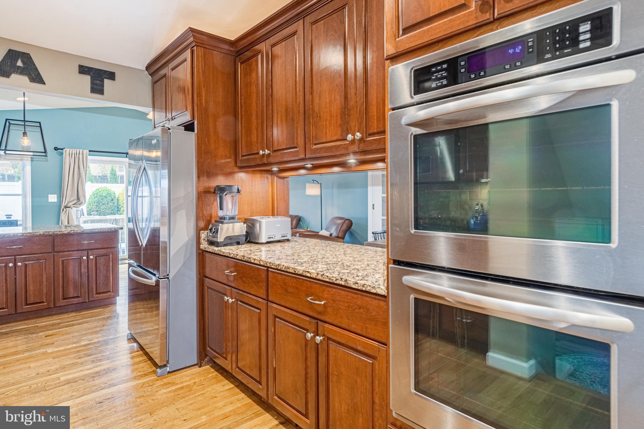 YORK MANOR - Residential