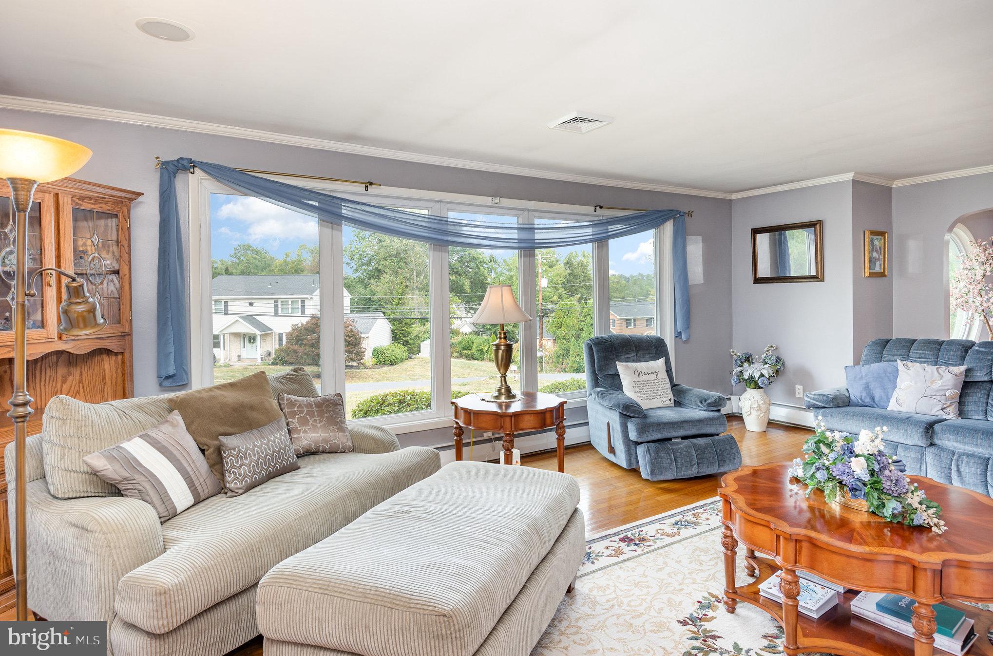 HUNTERS POINT - Residential