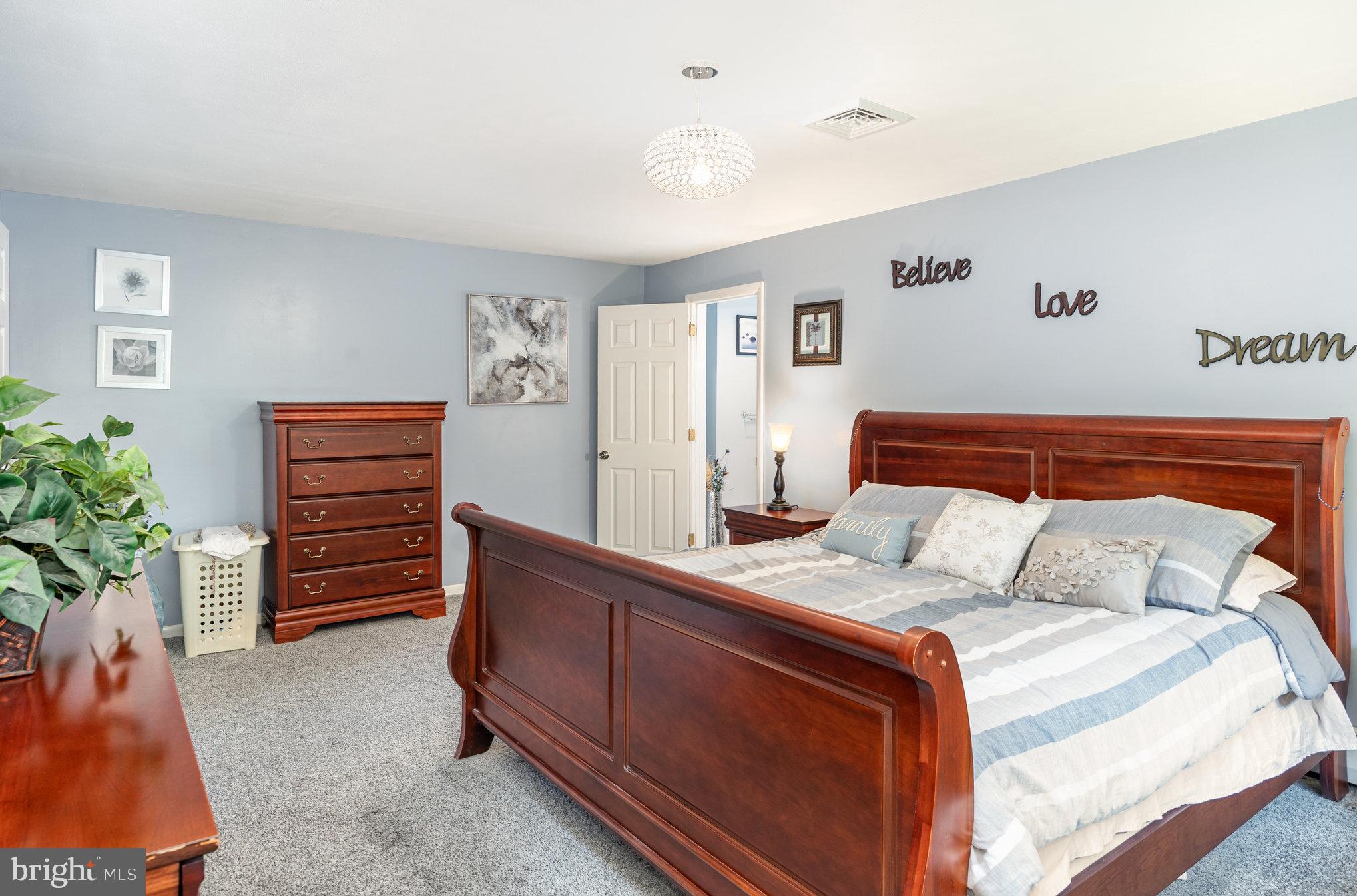 HUNTERS POINT - Residential