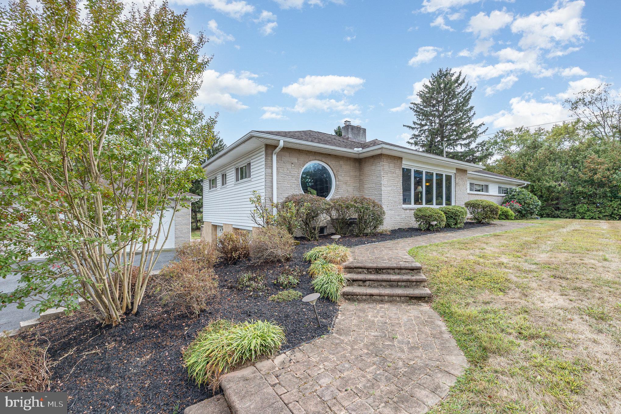 HUNTERS POINT - Residential