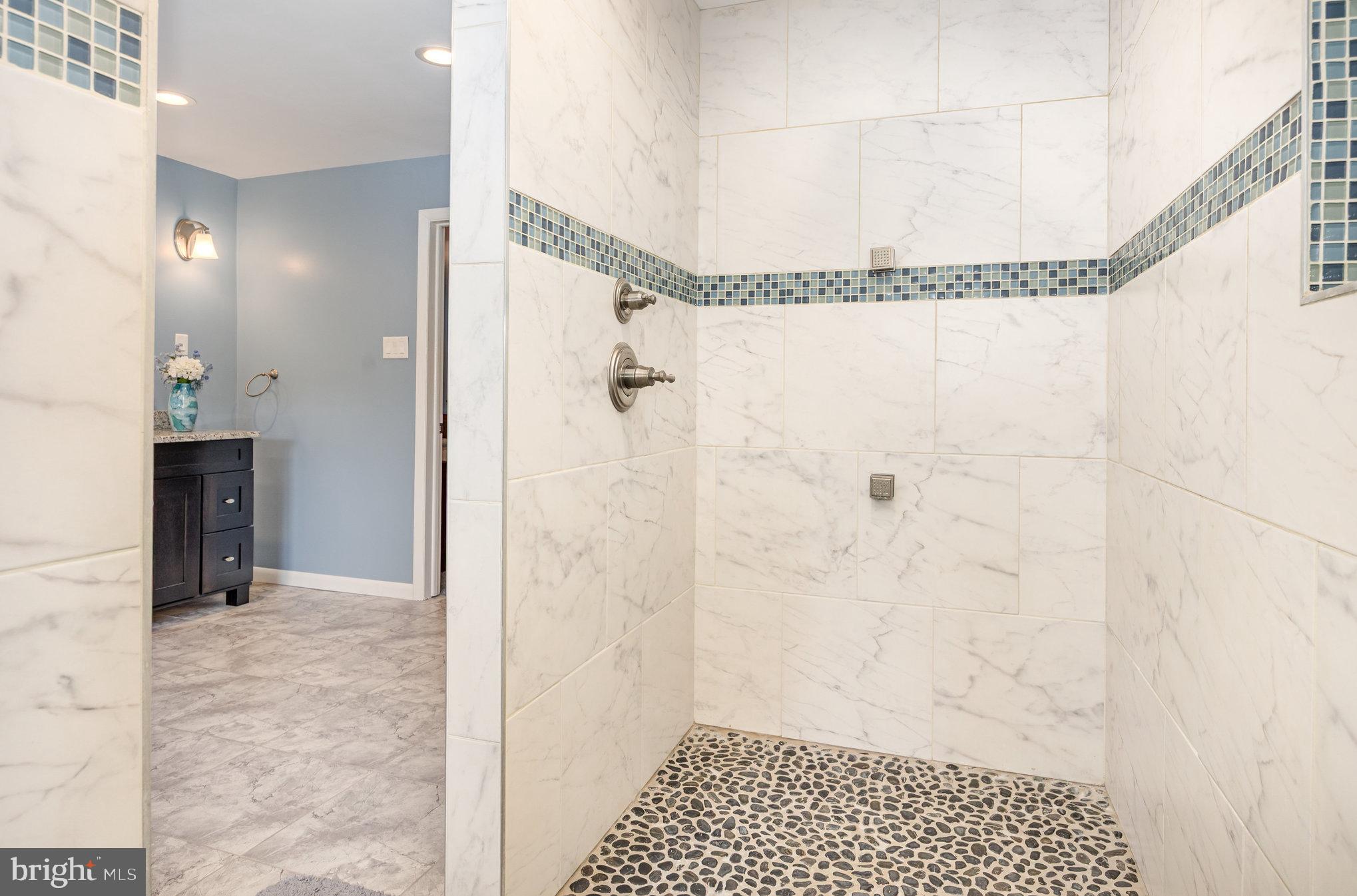 HUNTERS POINT - Residential