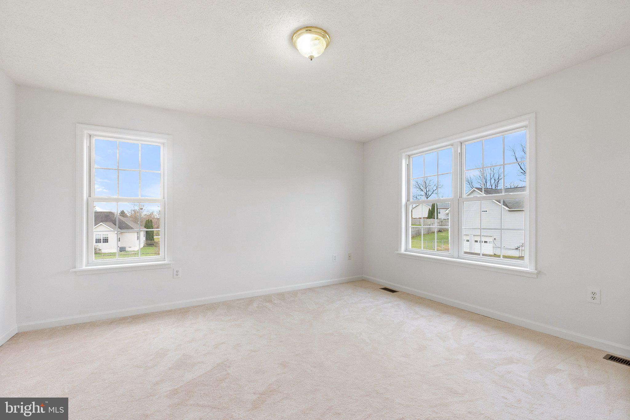 BRIAR RUN - Residential