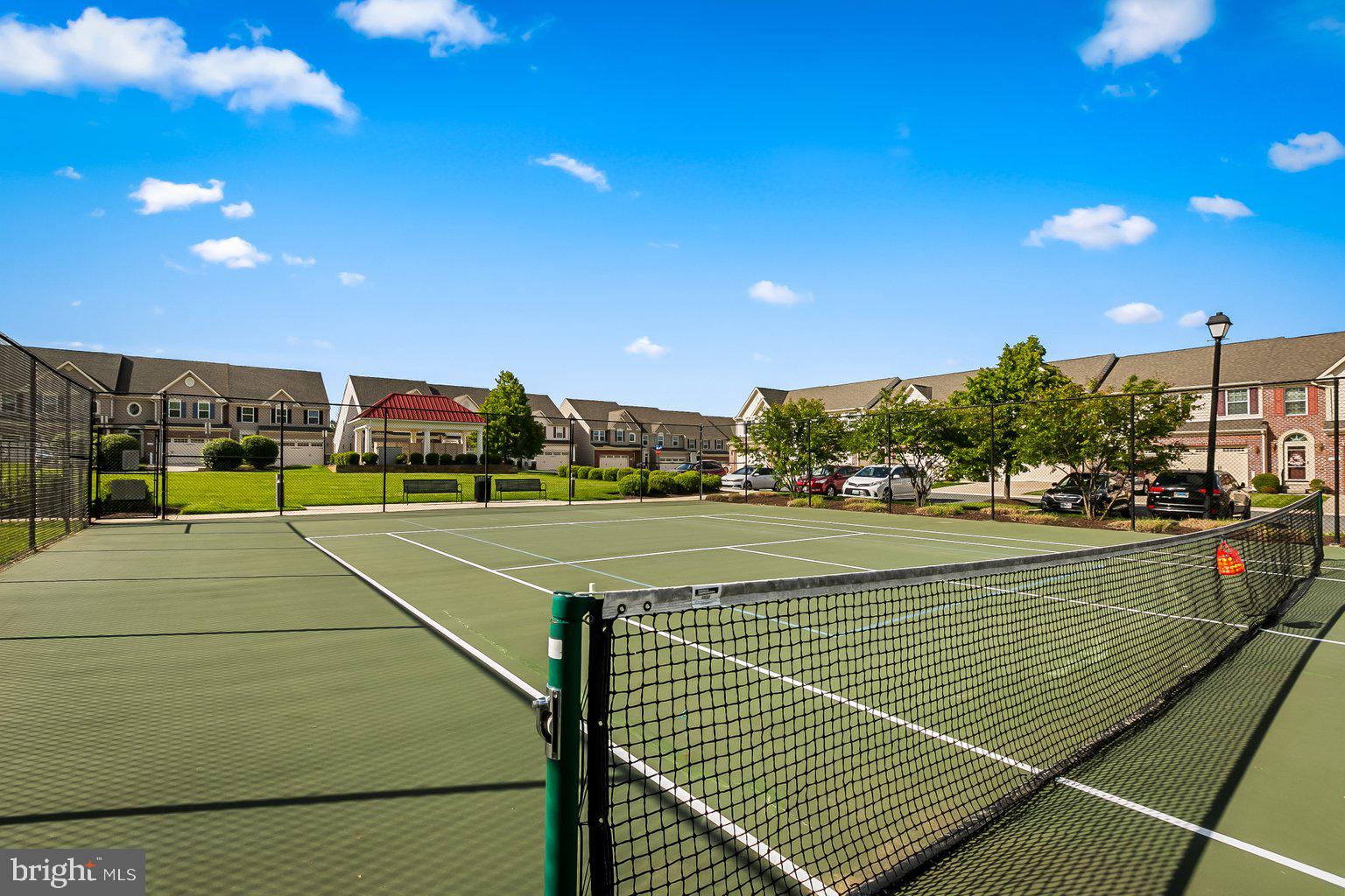 FALLSTON COMMONS - Residential