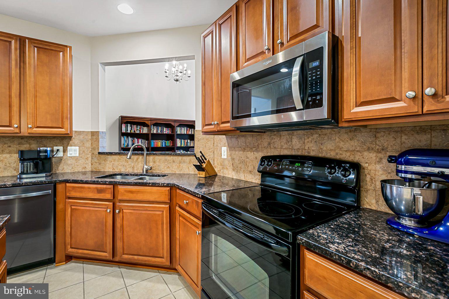 FALLSTON COMMONS - Residential