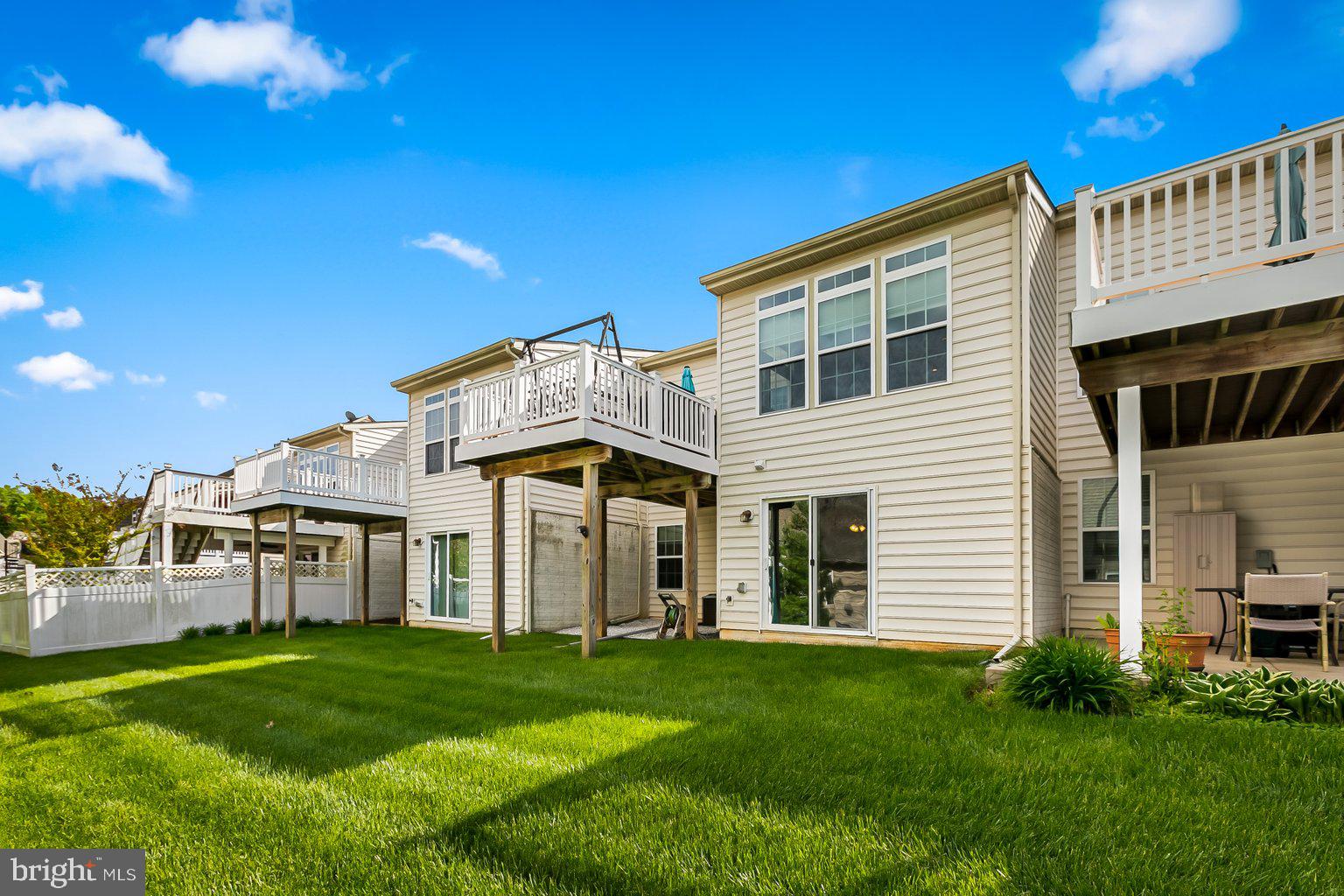 FALLSTON COMMONS - Residential