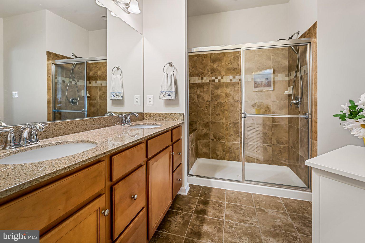 FALLSTON COMMONS - Residential