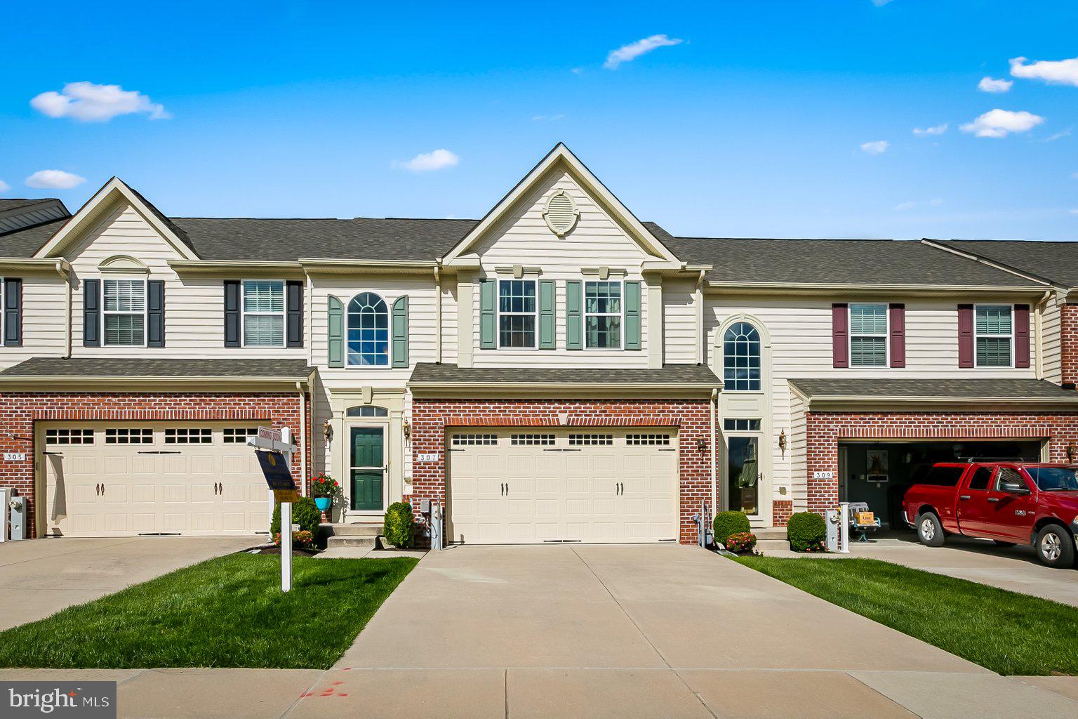 FALLSTON COMMONS - Residential