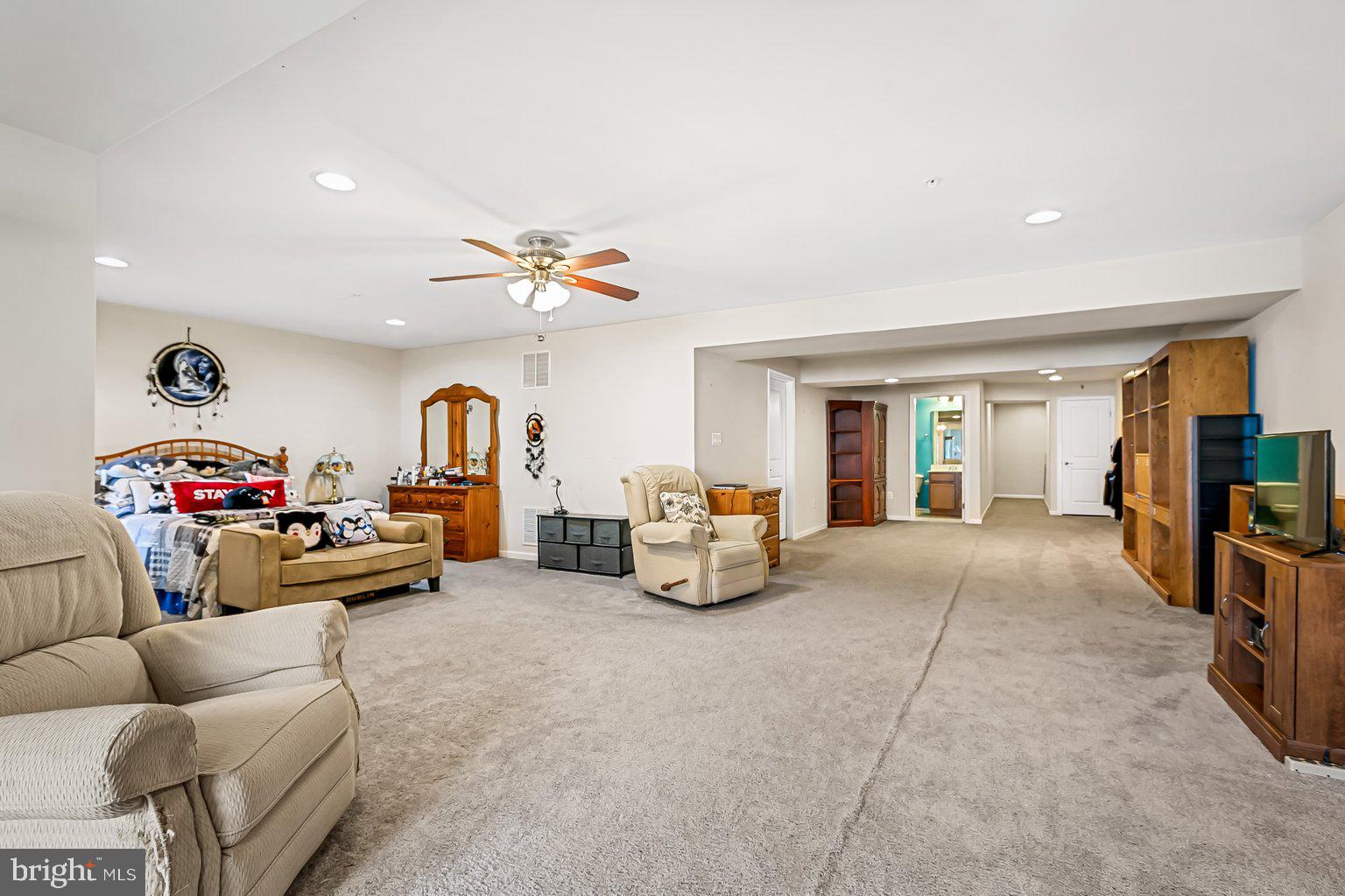 FALLSTON COMMONS - Residential