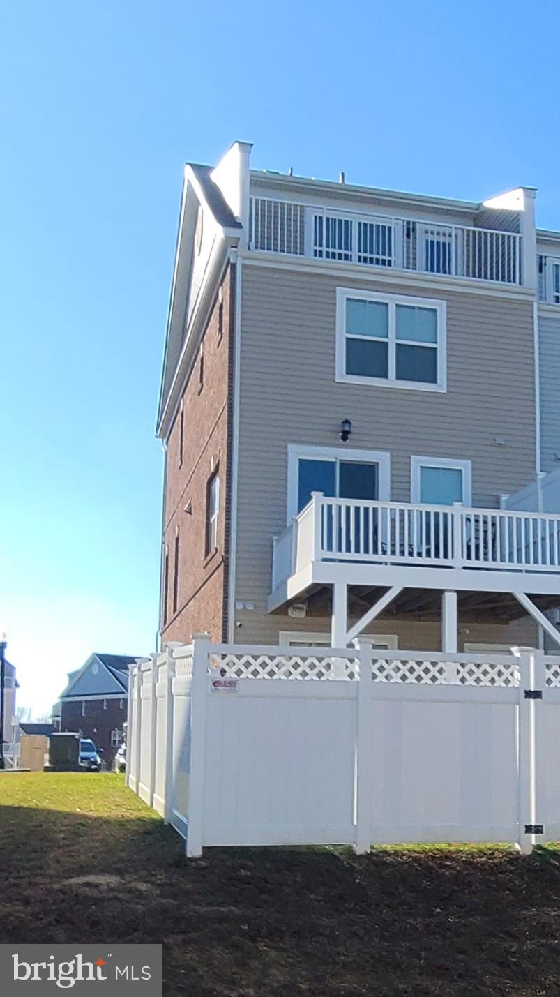 ST CHARLES TOWNS - Residential