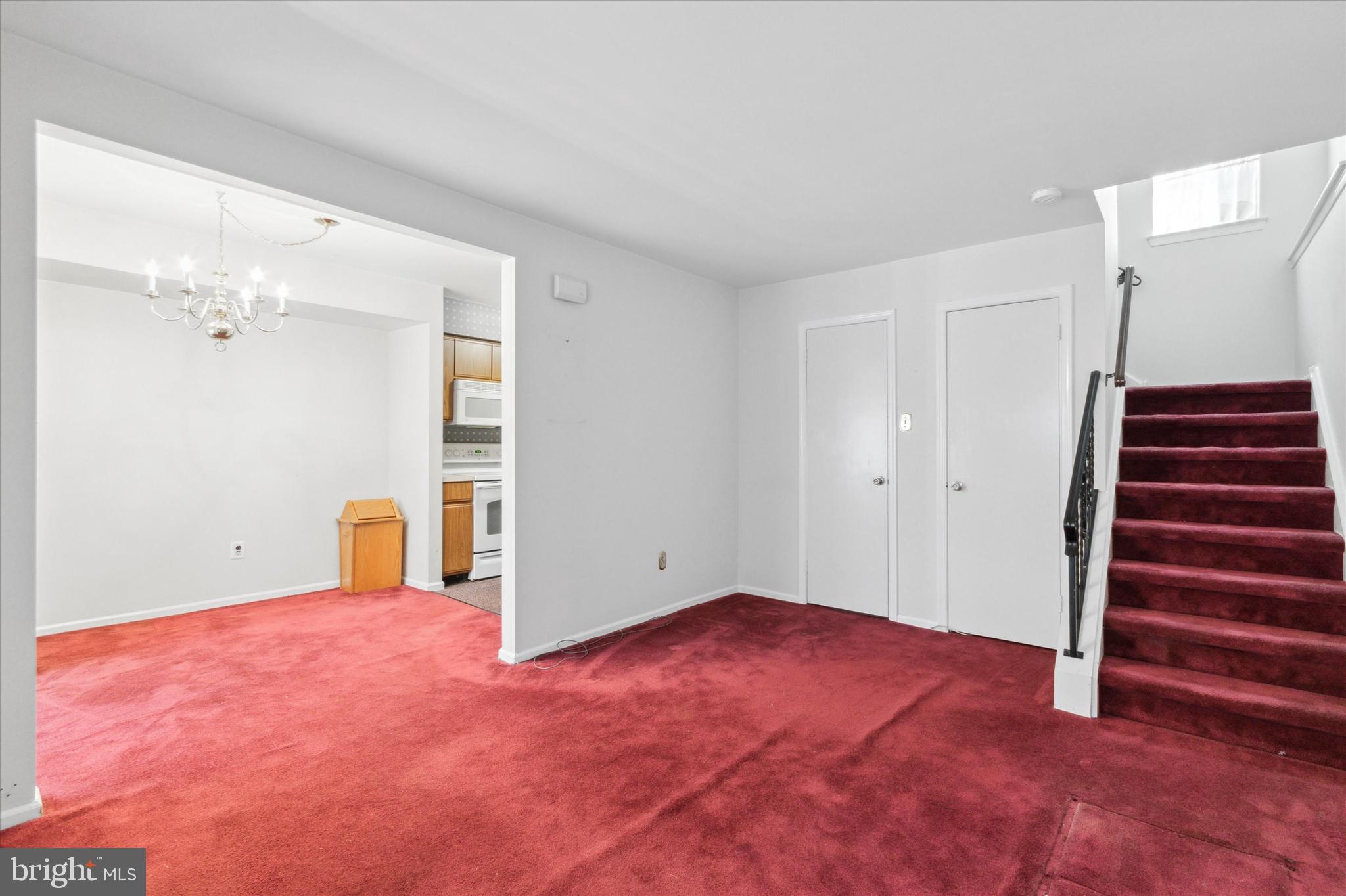 ROXBOROUGH - Residential