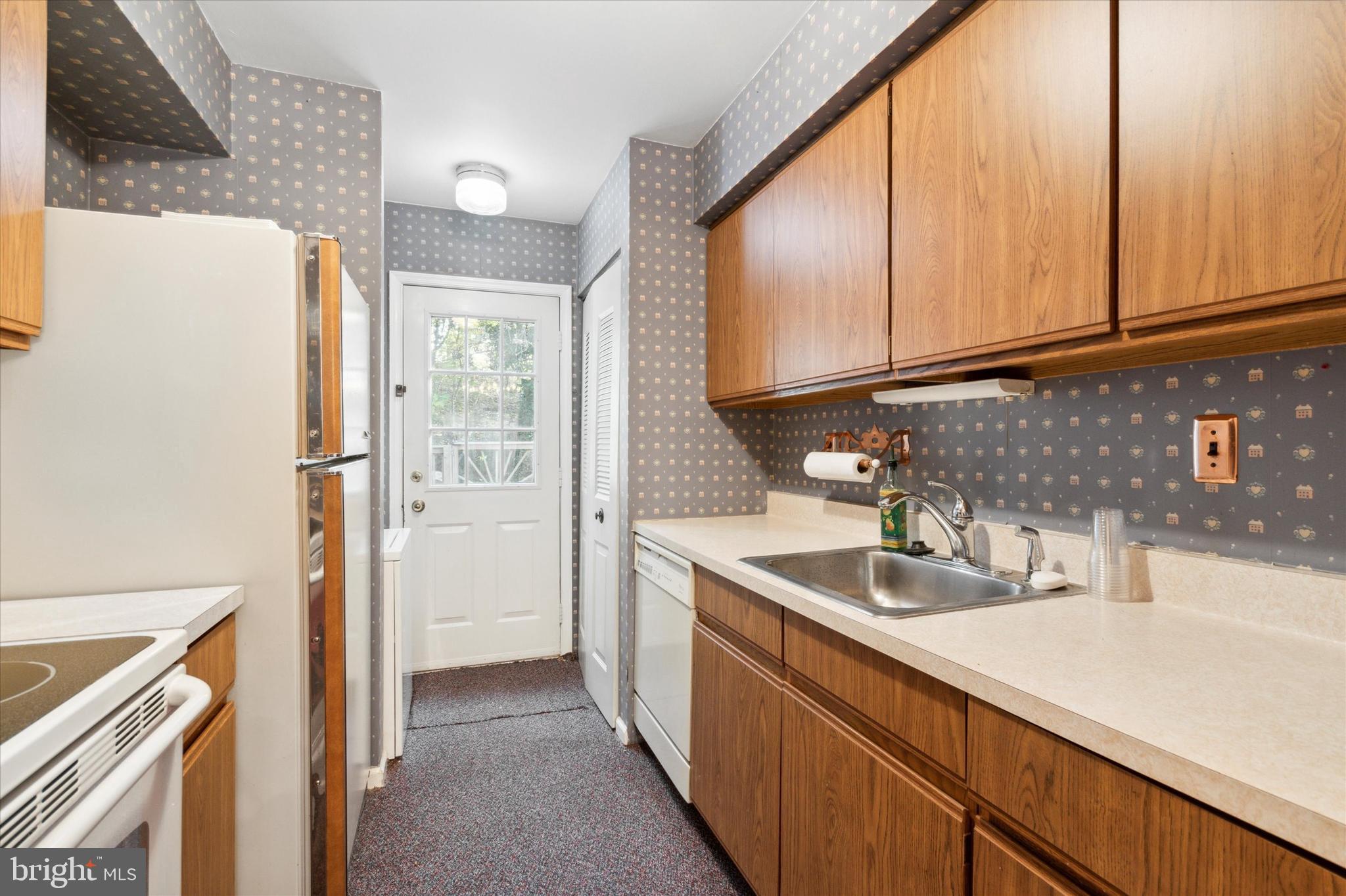 ROXBOROUGH - Residential