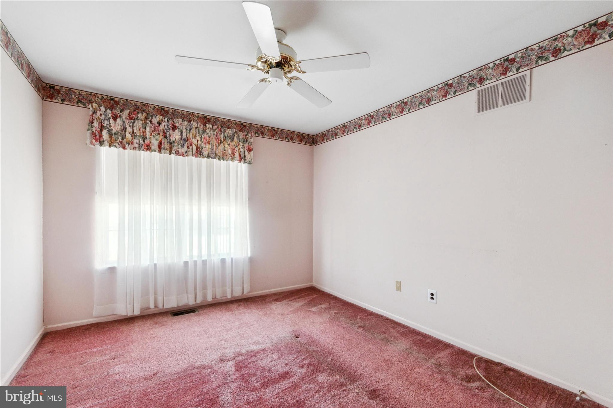 ROXBOROUGH - Residential