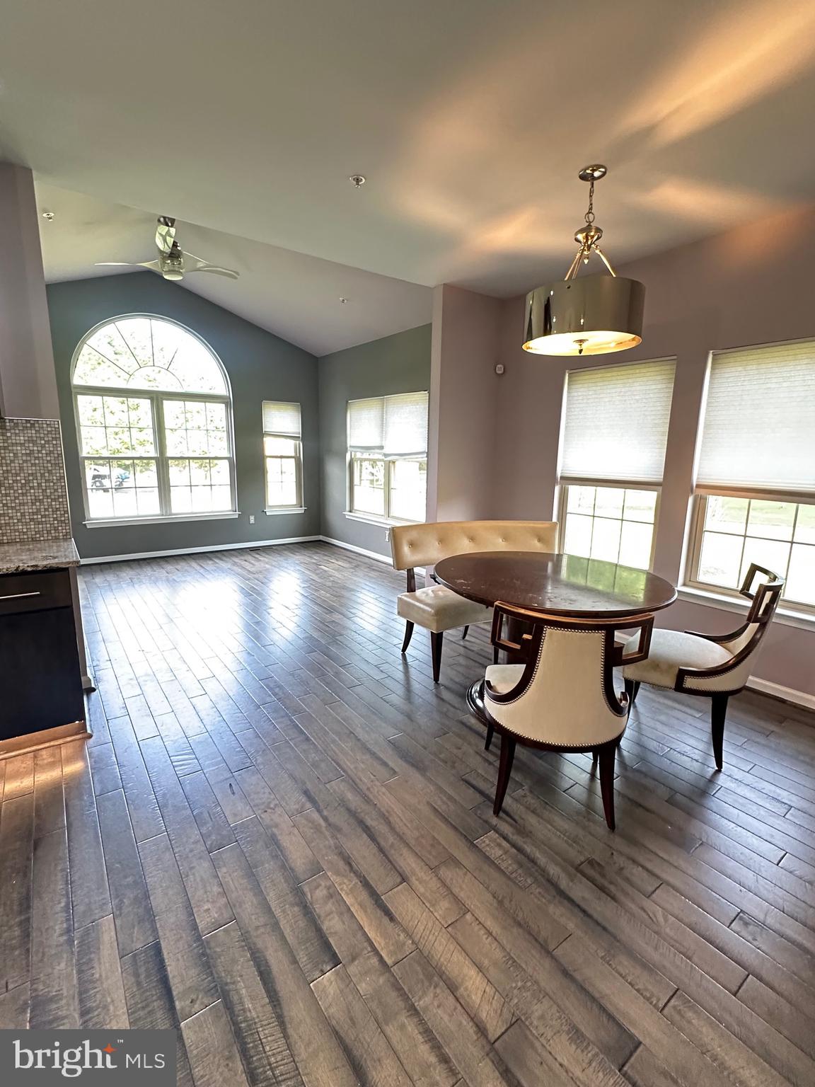 SIERRA MEADOWS - Residential