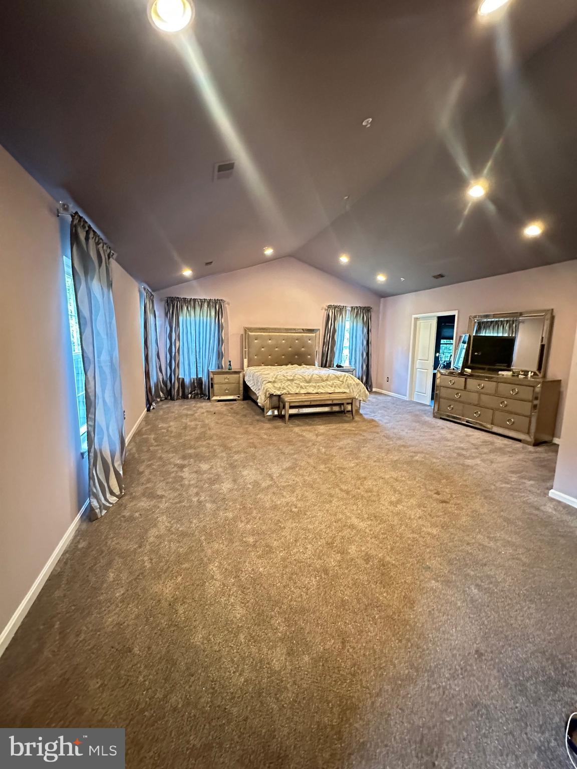 SIERRA MEADOWS - Residential