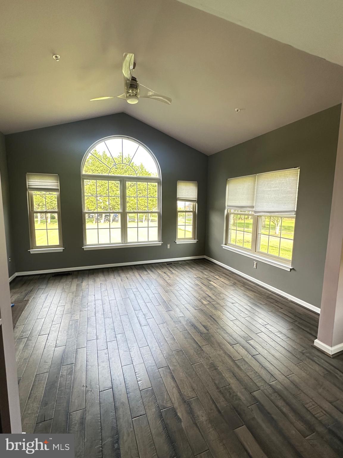 SIERRA MEADOWS - Residential