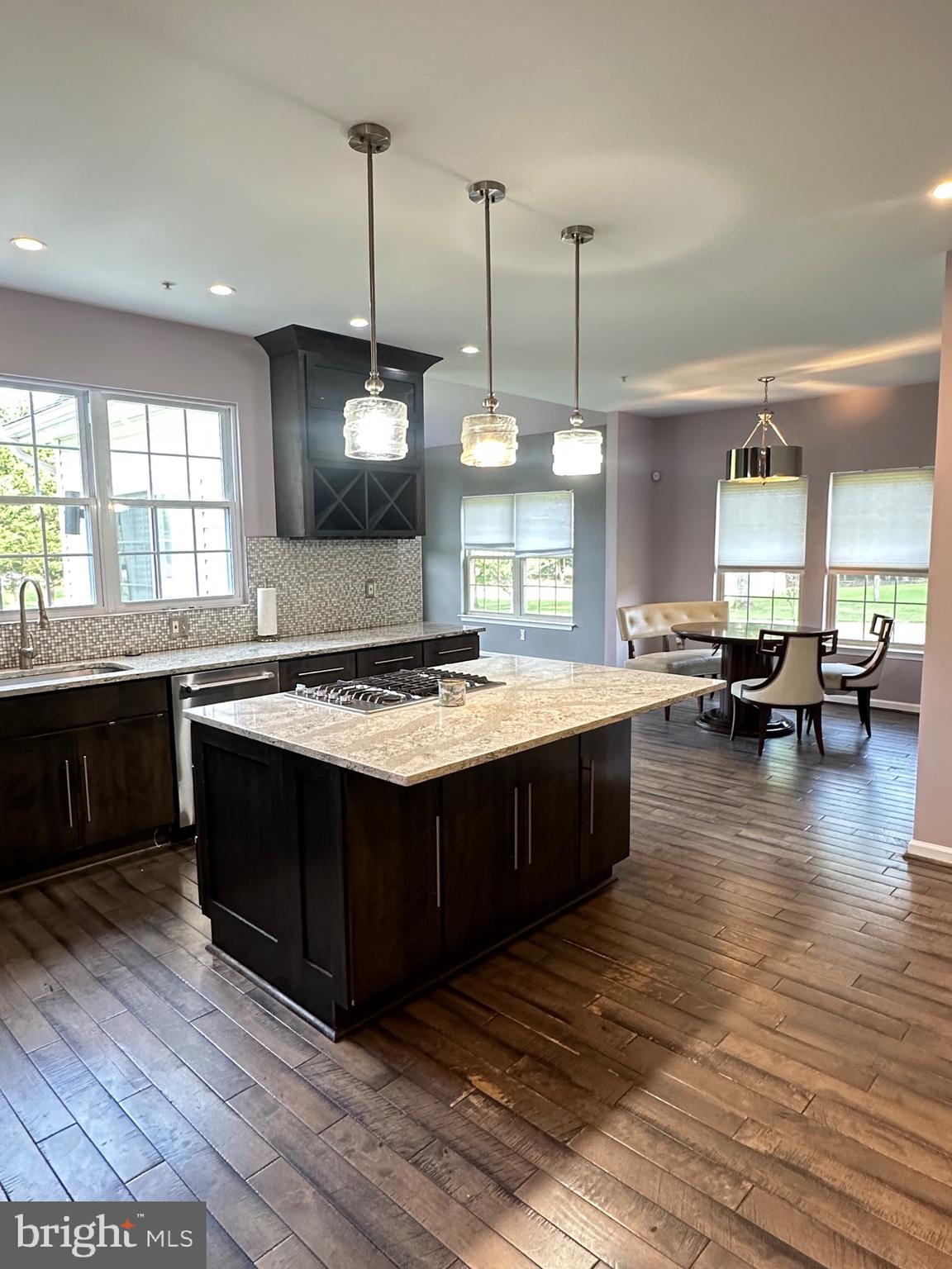 SIERRA MEADOWS - Residential