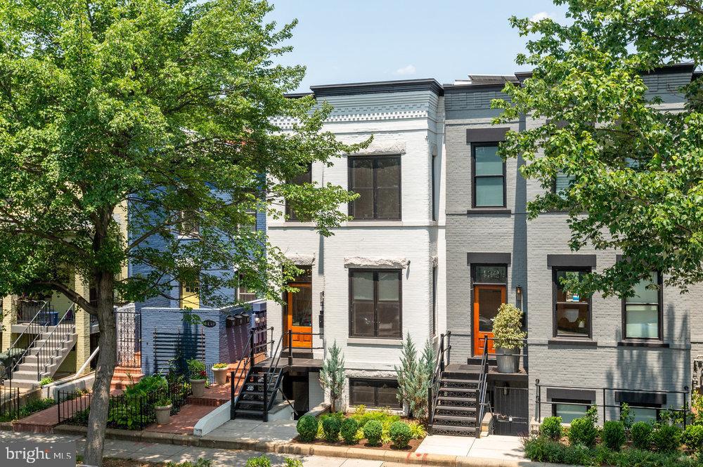 CAPITOL HILL EAST - Residential