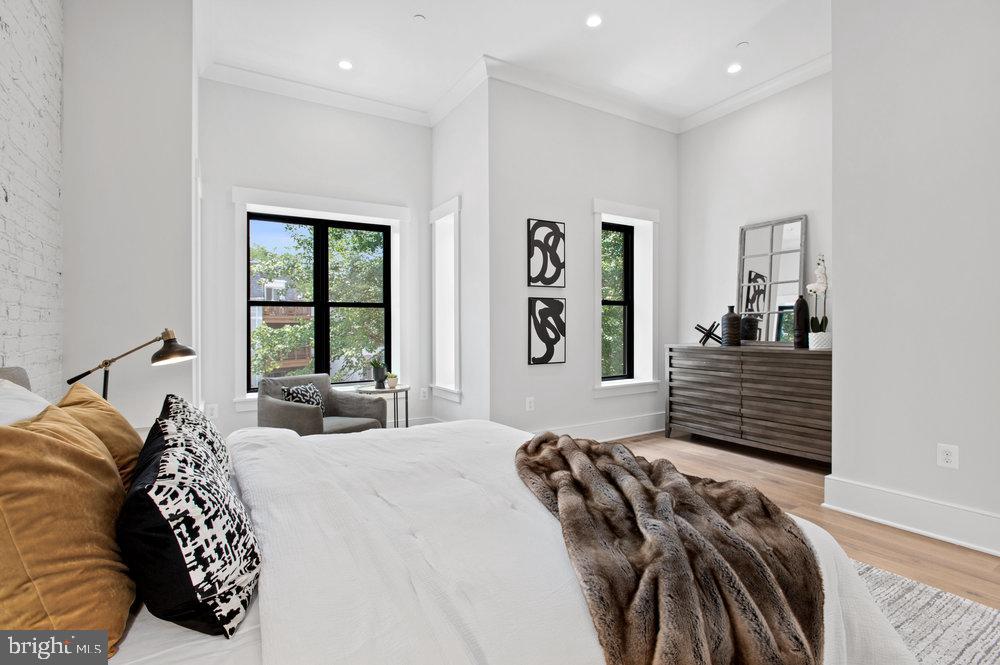 CAPITOL HILL EAST - Residential