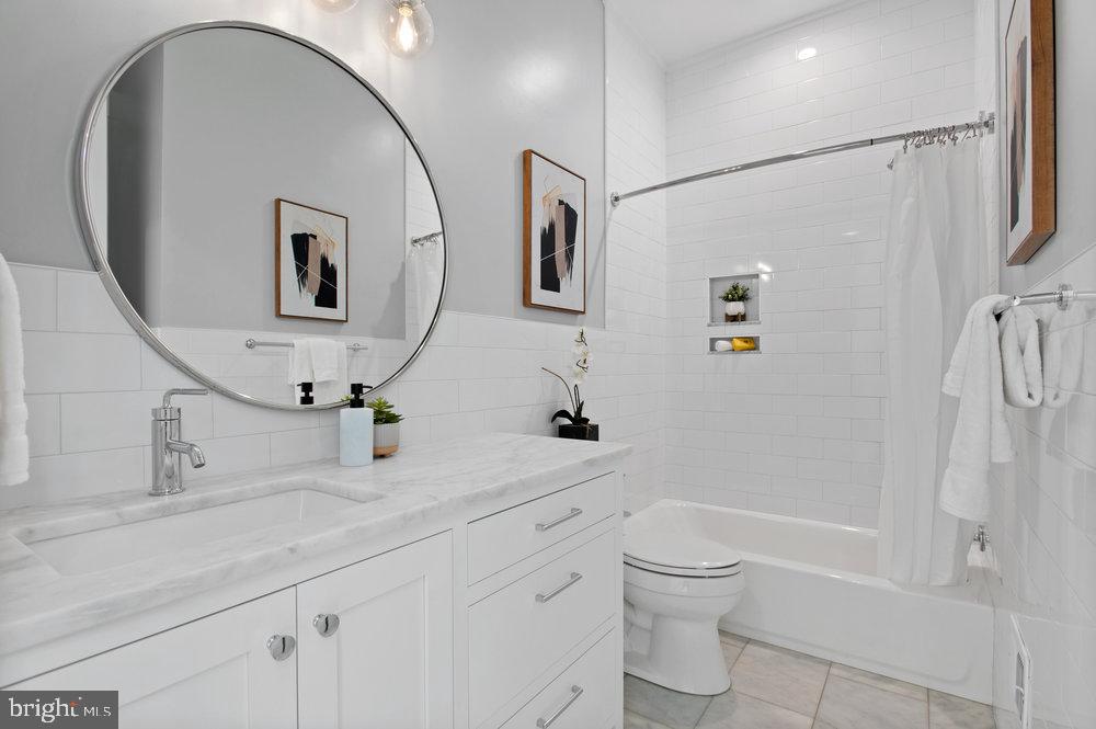 CAPITOL HILL EAST - Residential