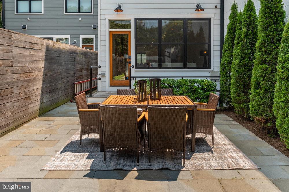 CAPITOL HILL EAST - Residential