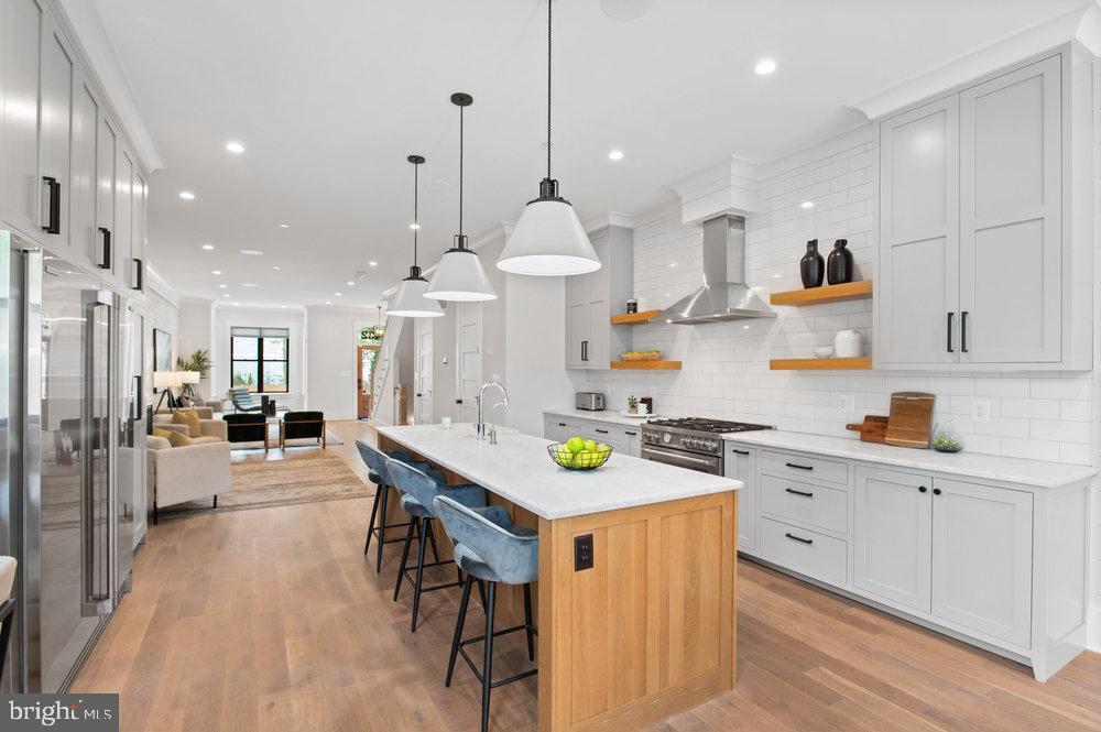 CAPITOL HILL EAST - Residential