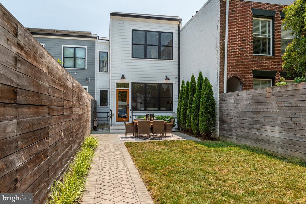 CAPITOL HILL EAST - Residential