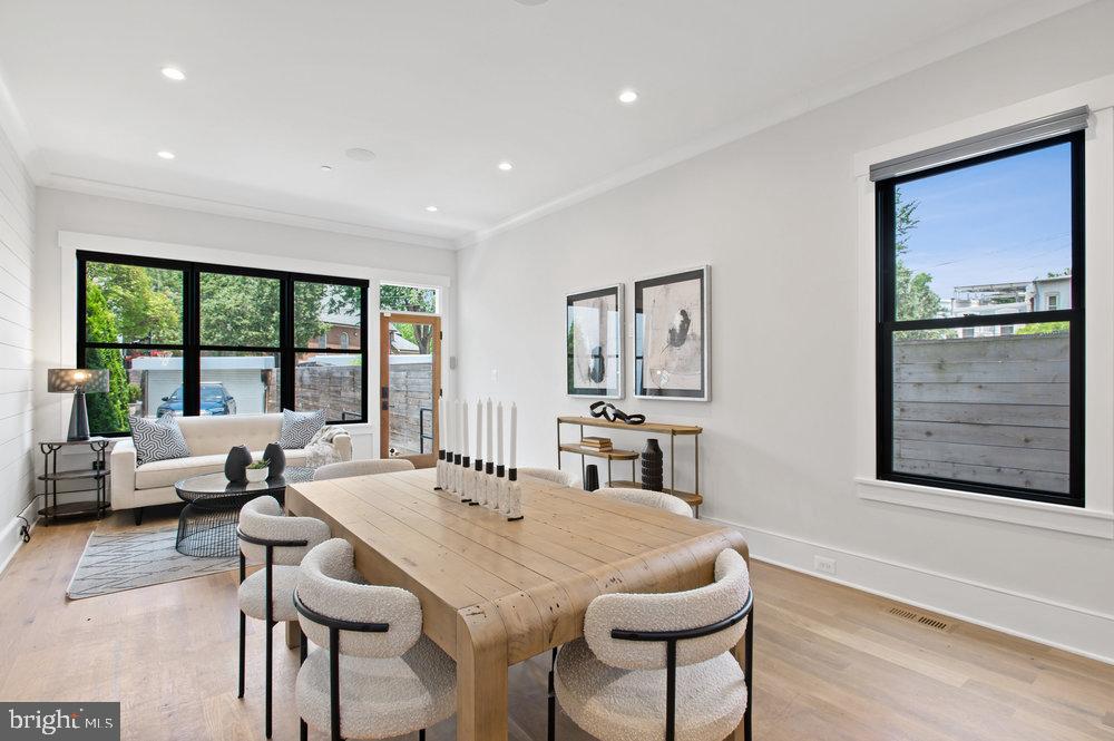 CAPITOL HILL EAST - Residential