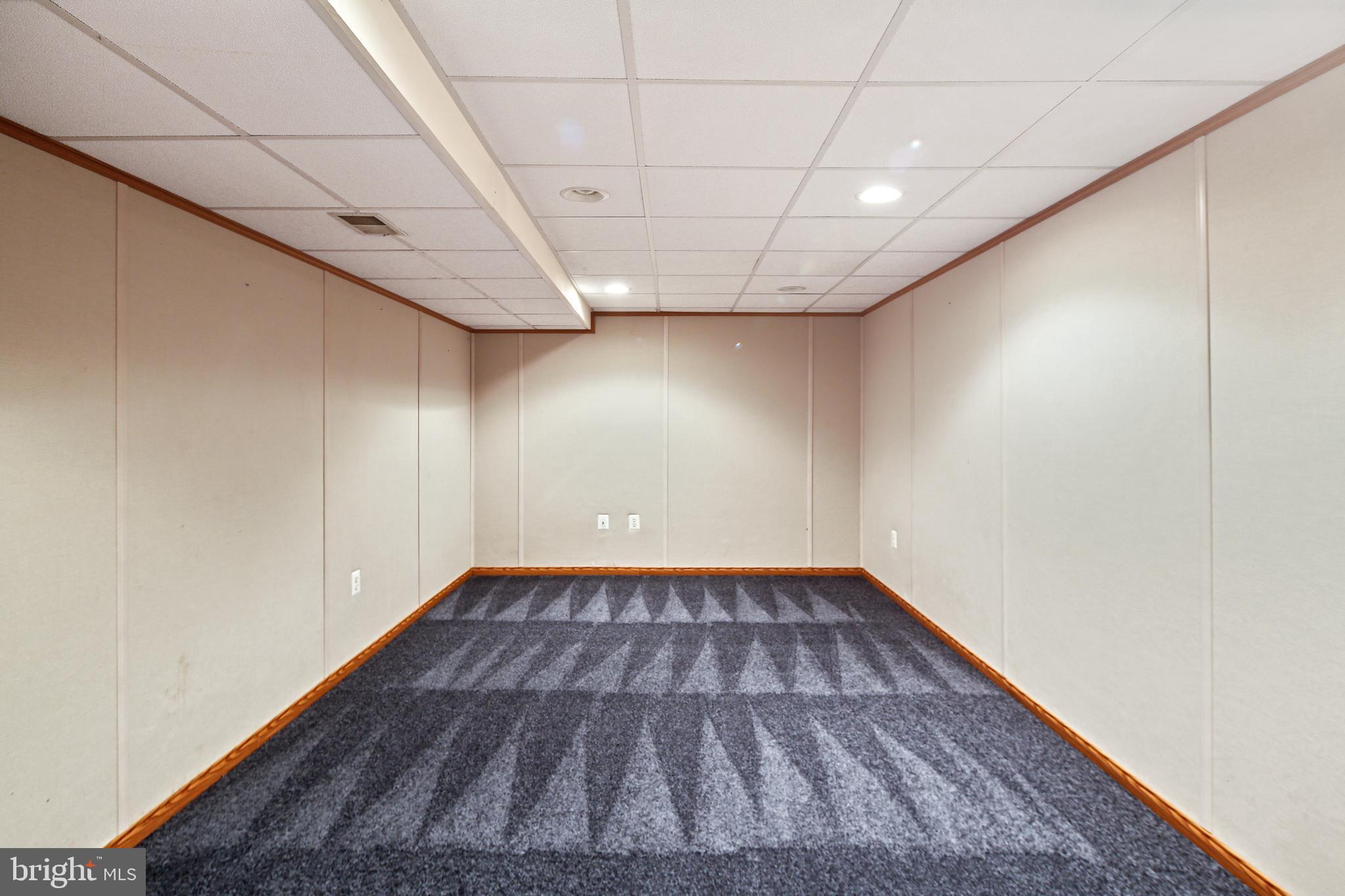 WILLIAMS KNOLL - Residential Lease