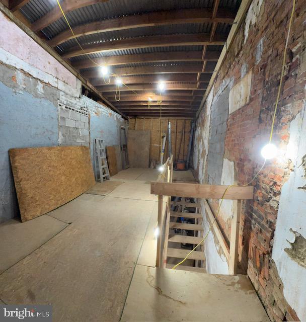 EAST KENSINGTON - Residential