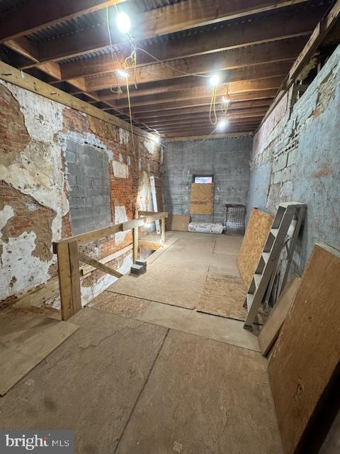 EAST KENSINGTON - Residential