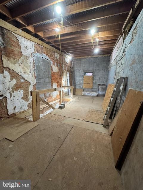 EAST KENSINGTON - Residential