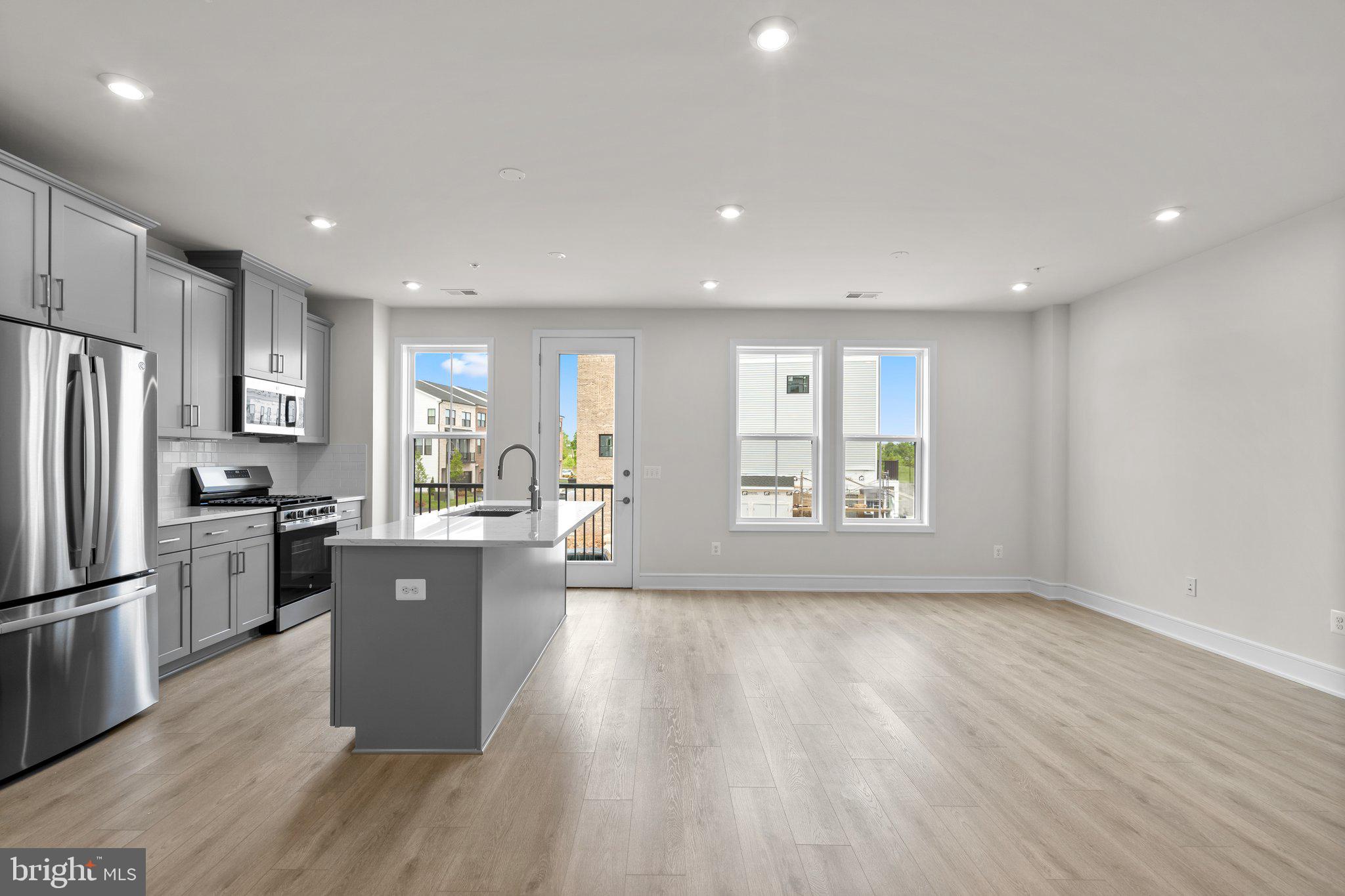 DEMOTT & SILVER - Residential